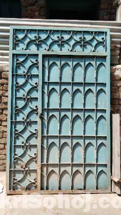 বাড়ির গেট